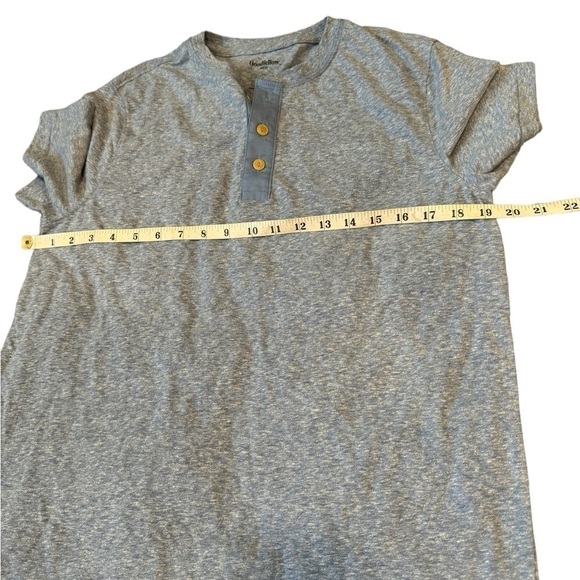 Goodfellow & Co Horizon Blue Henley Button Front Tshirt Men's Size Medium - NWT - Picture 5 of 6